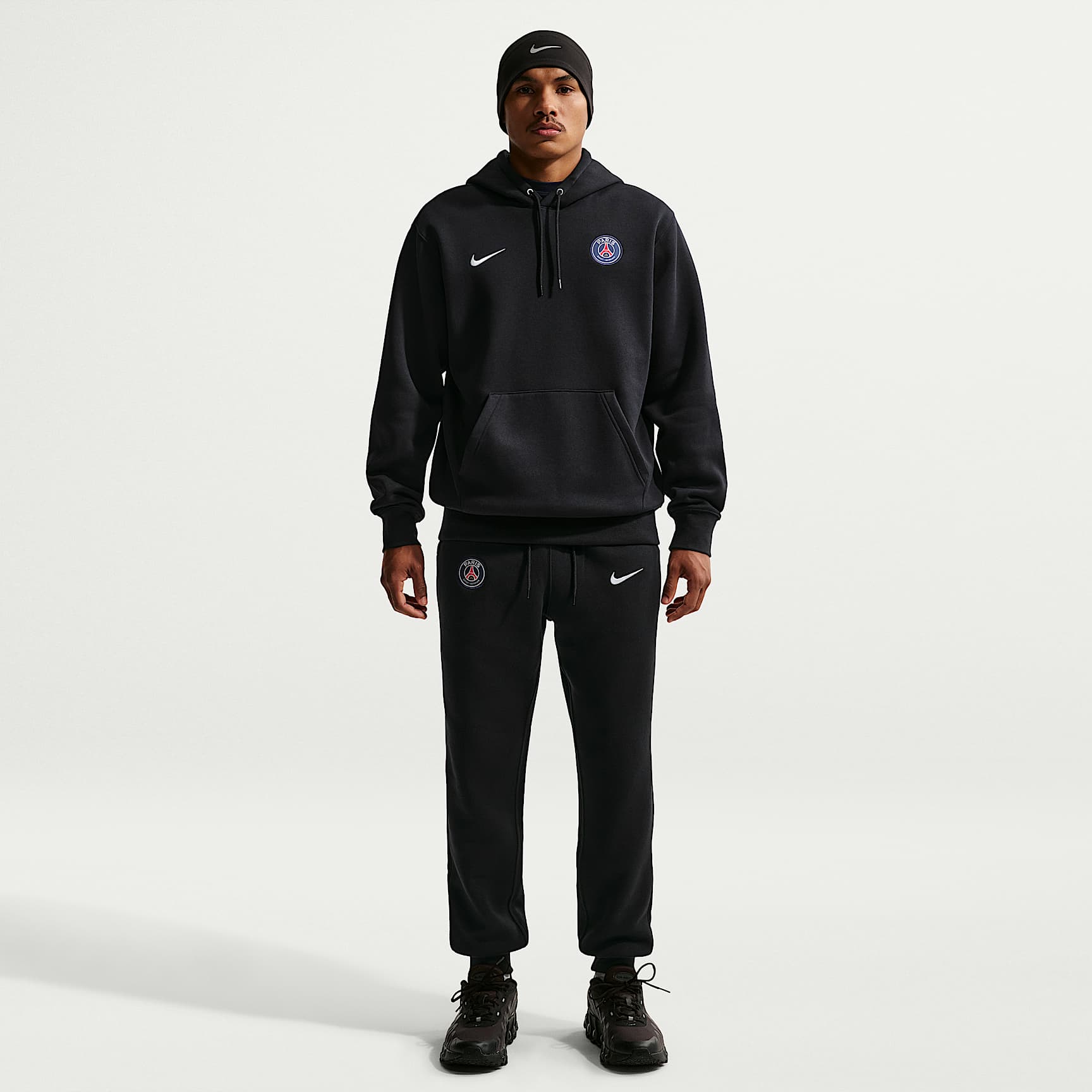 Paris Saint-Germain Club Men's Nike Soccer Joggers. Nike.com